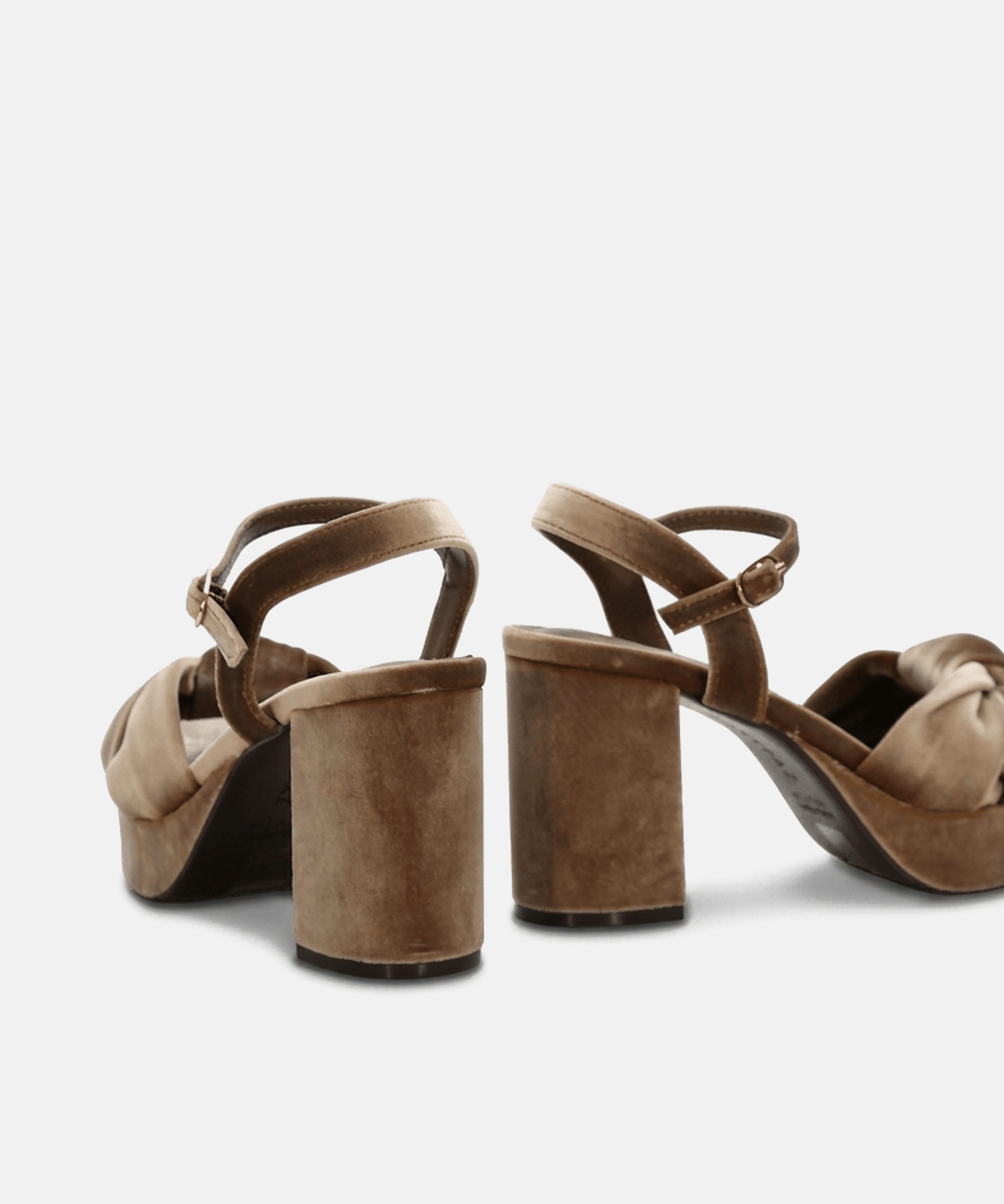 Sandalia plataforma nudo image number null